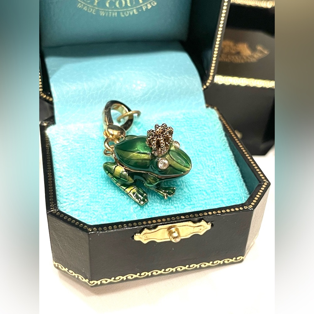 NWT RARE Vintage JUICY COUTURE Retired FROG PRINCE Charming Charm with Crown Y2K